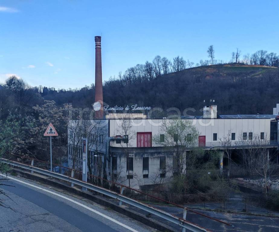 locale commerciale in vendita a Lessona