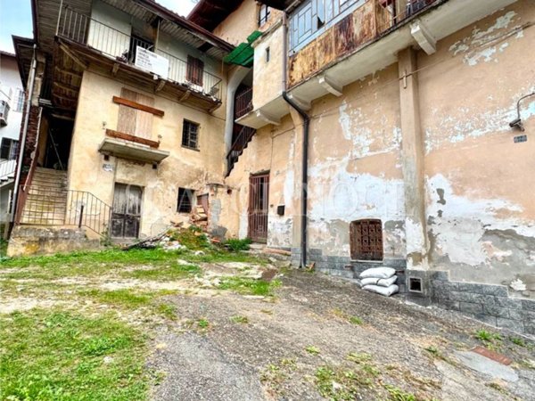 casa indipendente in vendita a Lessona in zona Crosa