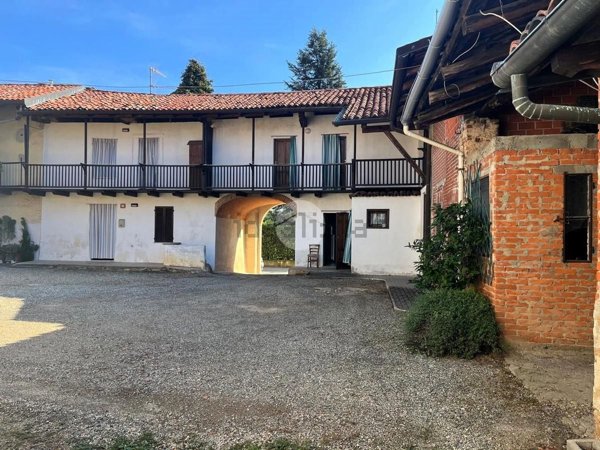 casa indipendente in vendita a Lessona in zona Capovilla