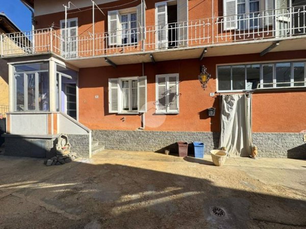 casa indipendente in vendita a Lessona in zona Crosa