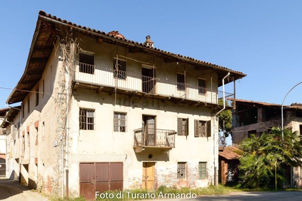 esavano in vendita a Lessona