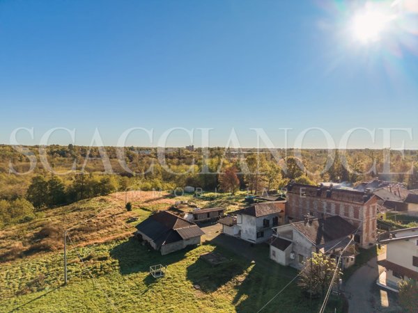 casa indipendente in vendita a Lessona