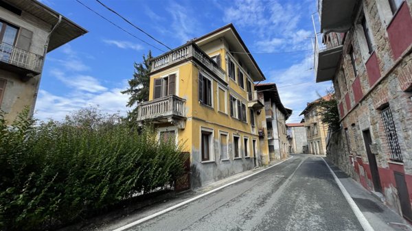 casa indipendente in vendita a Lessona in zona Capovilla