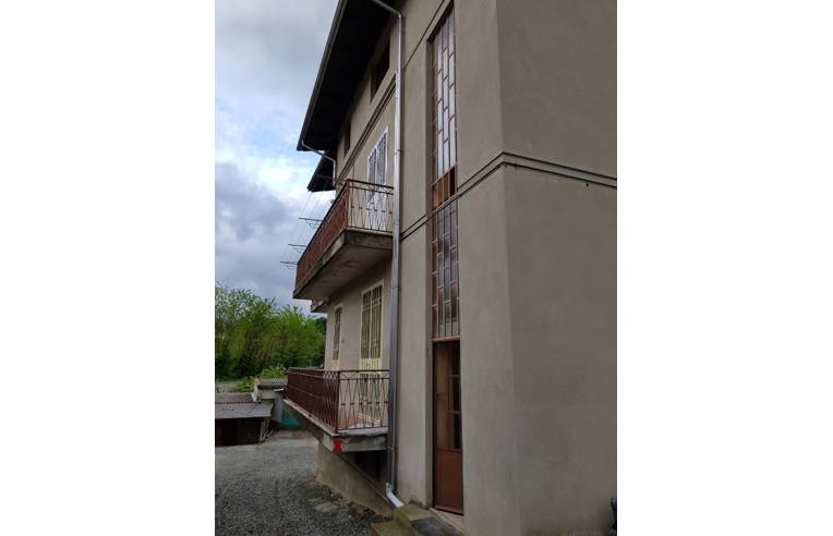 casa indipendente in vendita a Lessona