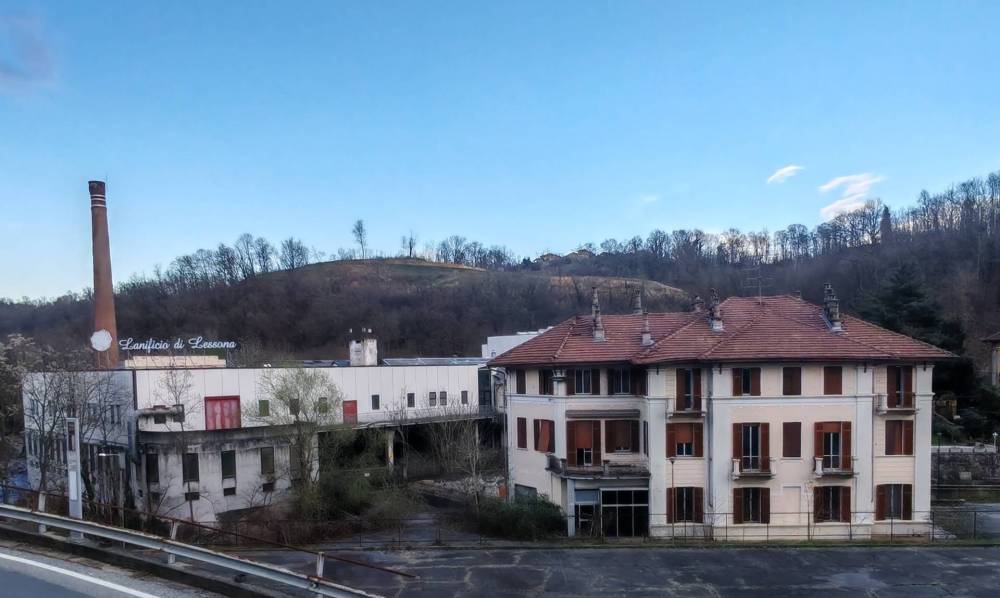 capannone in vendita a Lessona