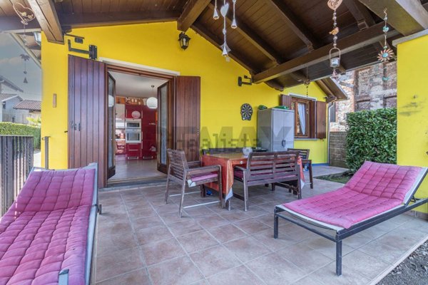 casa indipendente in vendita a Lessona