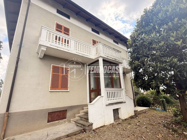 casa indipendente in vendita a Lessona