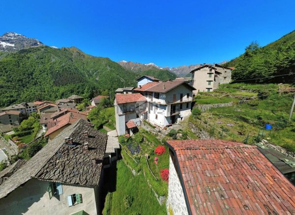 casa semindipendente in vendita a Campiglia Cervo