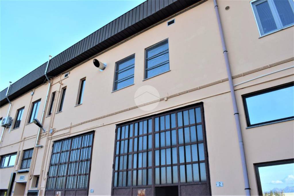 locale di sgombero in vendita a Quaregna Cerreto