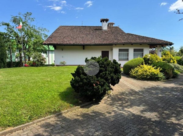 casa indipendente in vendita a Quaregna Cerreto