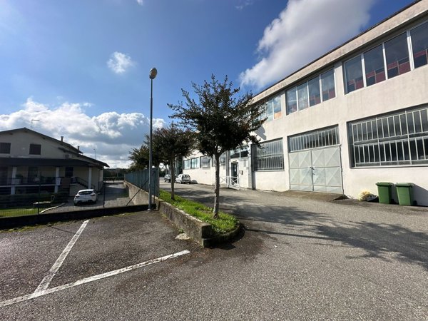 capannone in vendita a Quaregna Cerreto