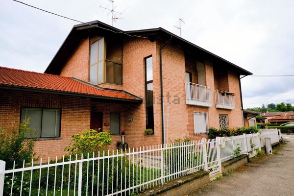 casa indipendente in vendita a Quaregna Cerreto in zona Quaregna