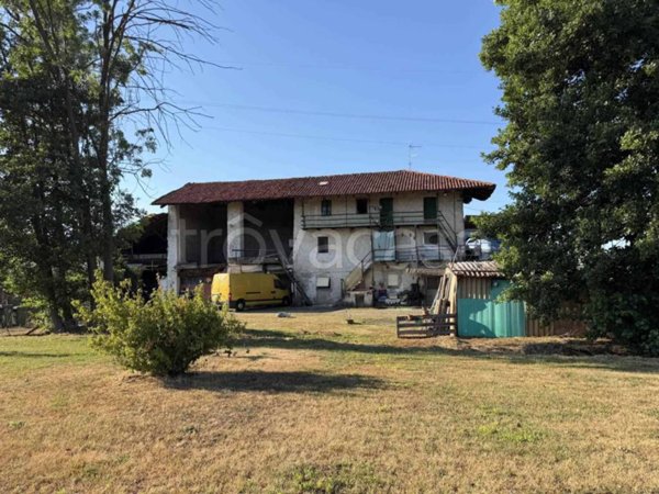 casa indipendente in vendita a Quaregna Cerreto in zona Cerreto Castello