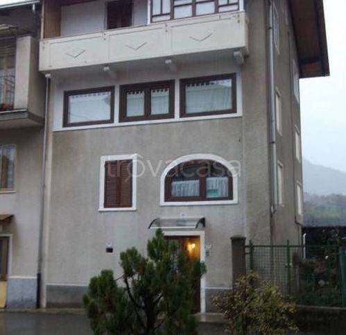 casa indipendente in vendita a Valdilana in zona Vico