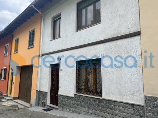 casa semindipendente in vendita a Valdilana in zona Oro