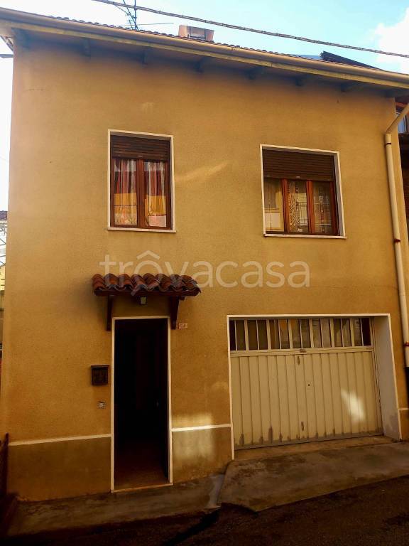 casa indipendente in vendita a Valdilana