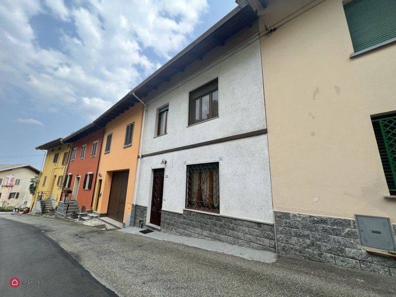 casa indipendente in vendita a Valdilana in zona Trivero