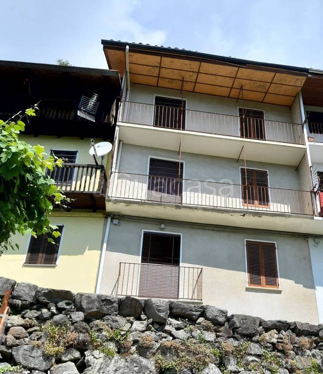 casa indipendente in vendita a Valdilana