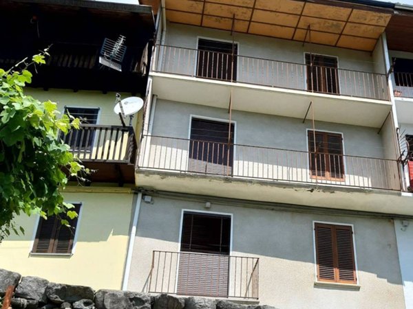casa indipendente in vendita a Valdilana