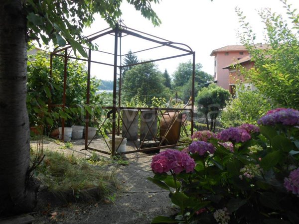 casa indipendente in vendita a Valdilana