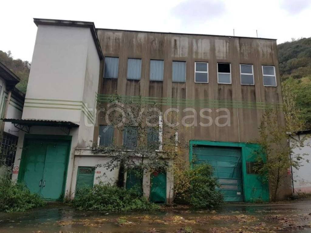 capannone in vendita a Valdilana in zona Vico