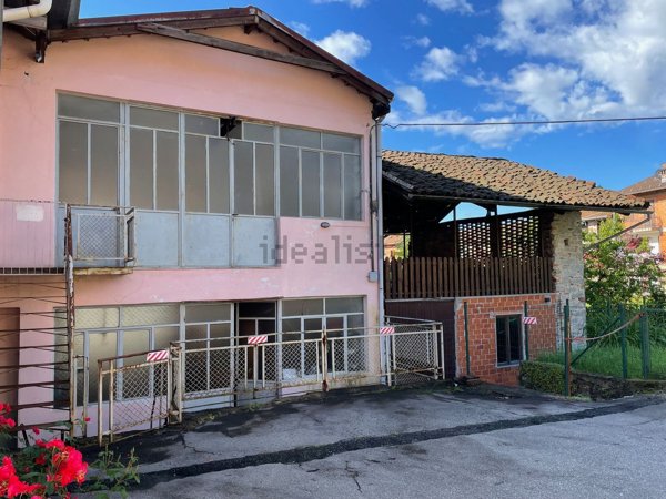 casale in vendita a Valdilana