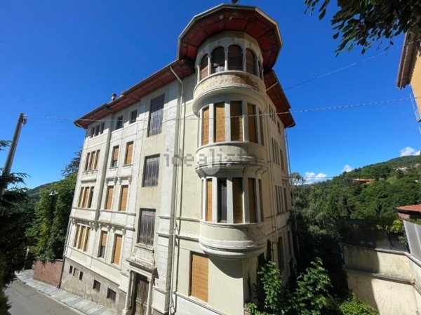 casa indipendente in vendita a Valdilana in zona Mosso
