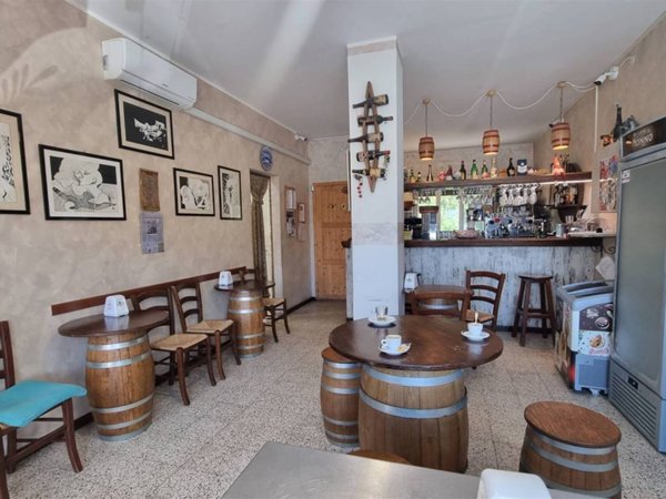 negozio in vendita a Valdilana in zona Crocemosso