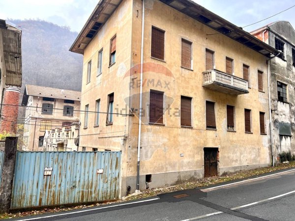 capannone in vendita a Valdilana in zona Valle Mosso