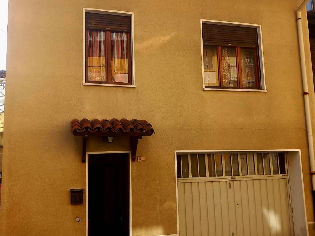casa indipendente in vendita a Valdilana in zona Botto