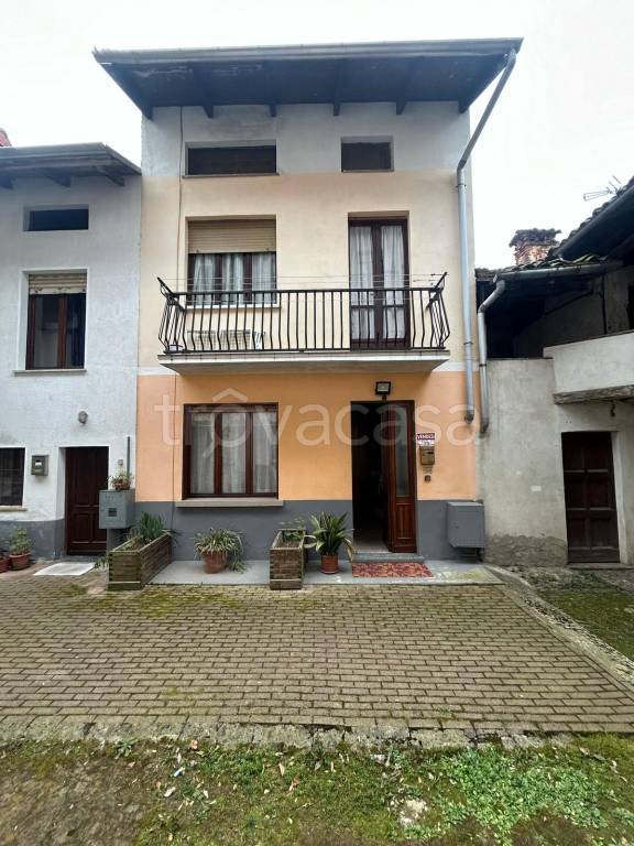 casa indipendente in vendita a Valdilana in zona Vico