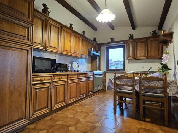 casa indipendente in vendita a Valdilana in zona Crocemosso