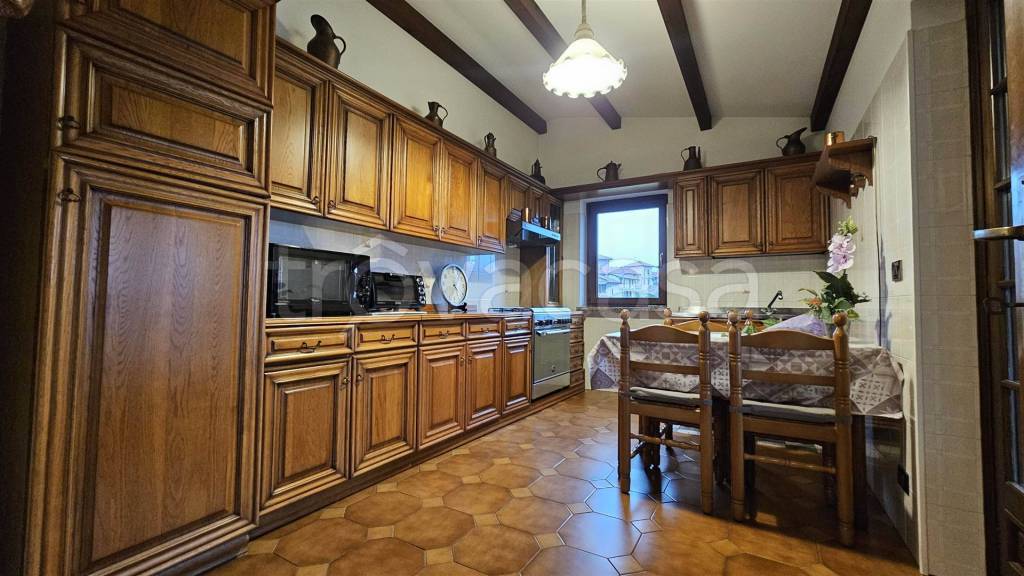 casa indipendente in vendita a Valdilana in zona Crocemosso