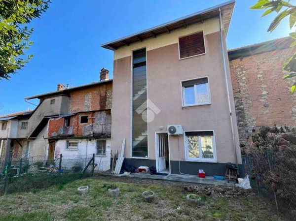 casa indipendente in vendita a Valdilana in zona Vico