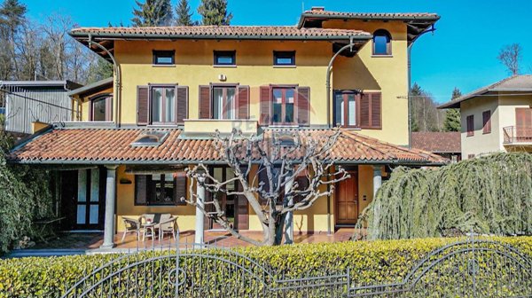 casa indipendente in vendita a Valdilana in zona Ponzone