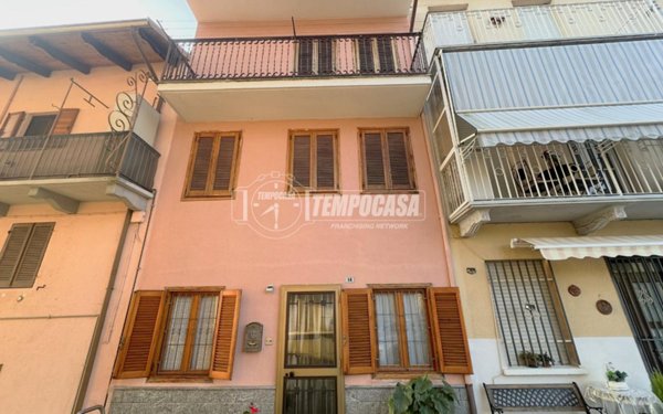 casa indipendente in vendita a Valdilana