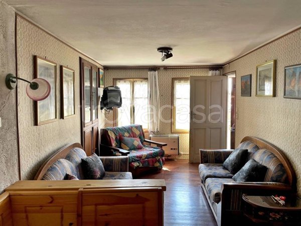 casa indipendente in vendita a Valdilana