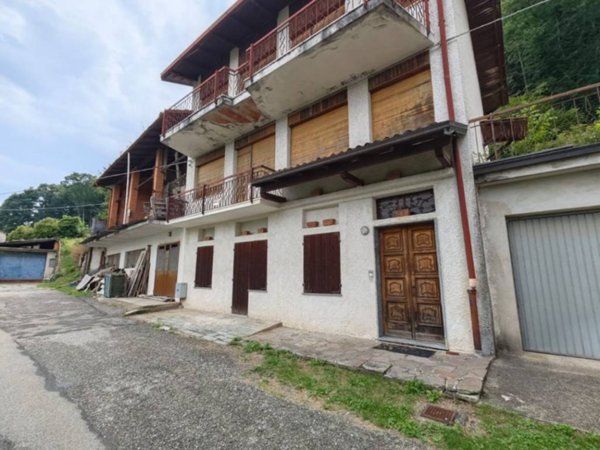 casa indipendente in vendita a Valdilana in zona Mosso