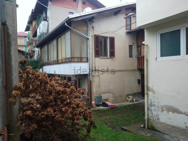 esavano in vendita a Valdilana in zona Trivero