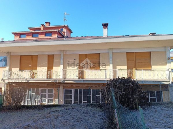 appartamento in vendita a Valdilana in zona Ponzone