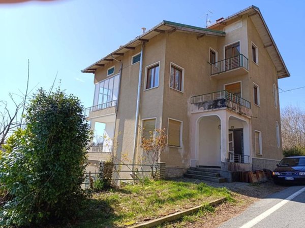 casa semindipendente in vendita a Valdilana in zona Trivero