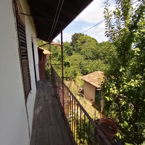 casa indipendente in vendita a Valdilana in zona Bulliana