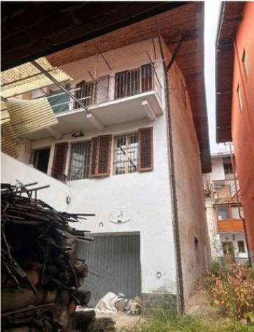 appartamento in vendita a Valdilana in zona Barbato