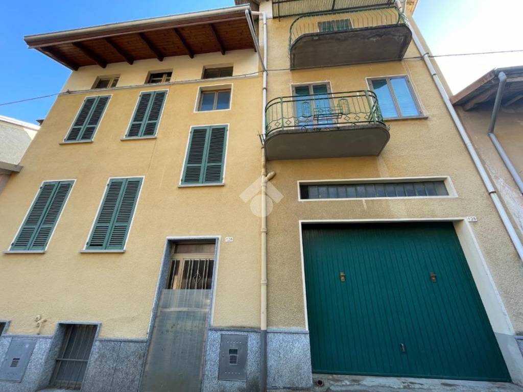 casa indipendente in vendita a Valdilana in zona Bulliana