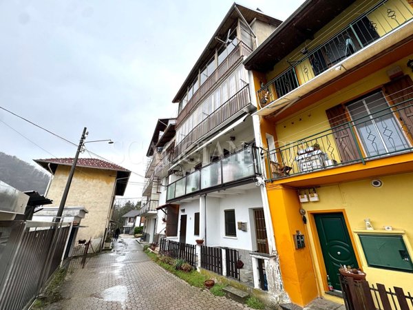 appartamento in vendita a Valdilana in zona Vico