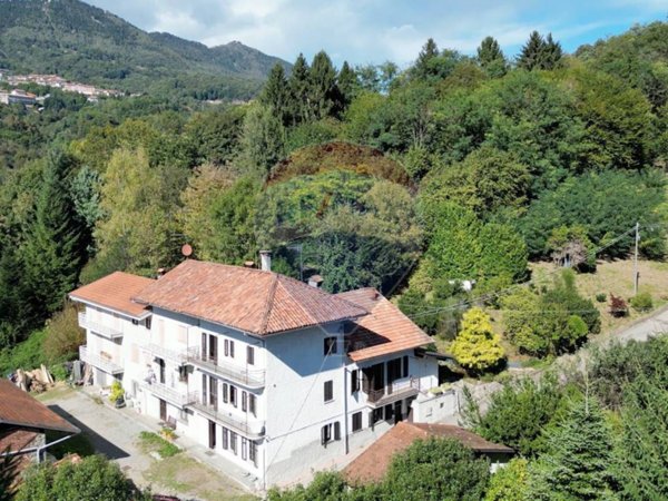 casa indipendente in vendita a Valdilana in zona Valle Mosso
