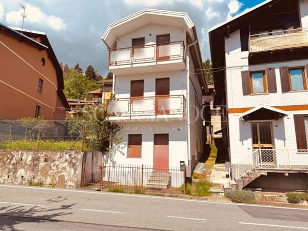 casa indipendente in vendita a Valdilana in zona Vico
