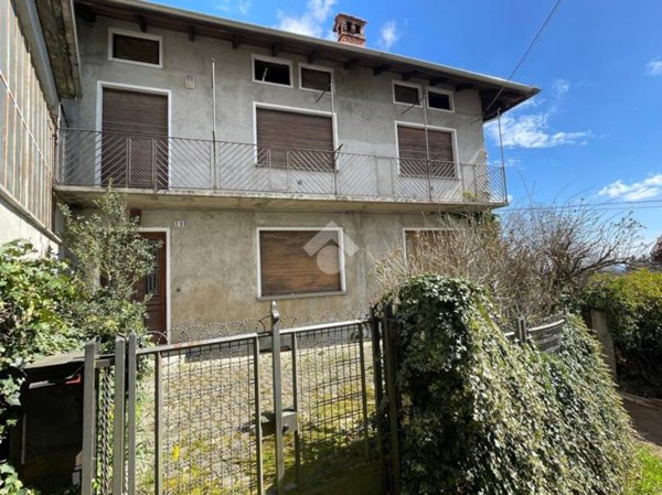 casa indipendente in vendita a Valdilana in zona Mosso