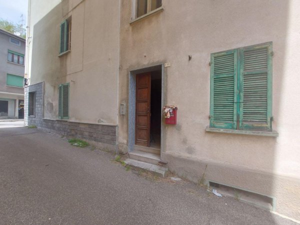 appartamento in vendita a Valdilana in zona Vico