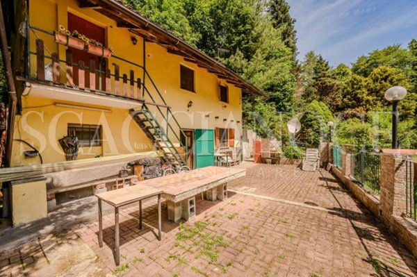 casa indipendente in vendita a Valdilana in zona Mosso